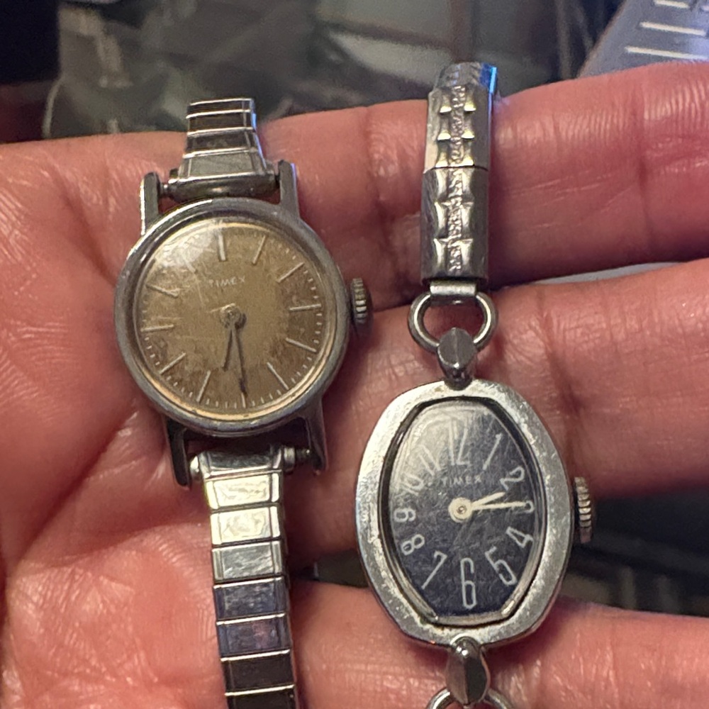 Vintage Timex Silver and Black Women's. Set of 2, Vintage for Timex Lovers